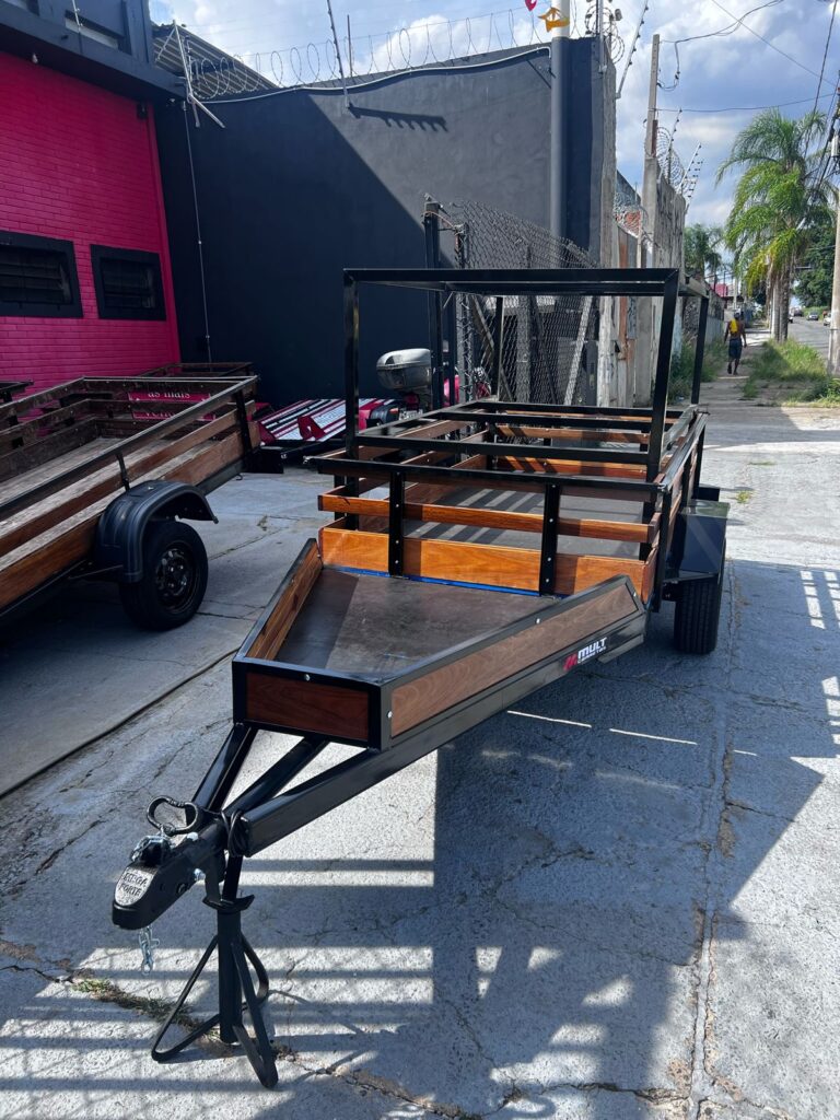 Carretinha reboque para Transporte Caiaque - Multcarretas